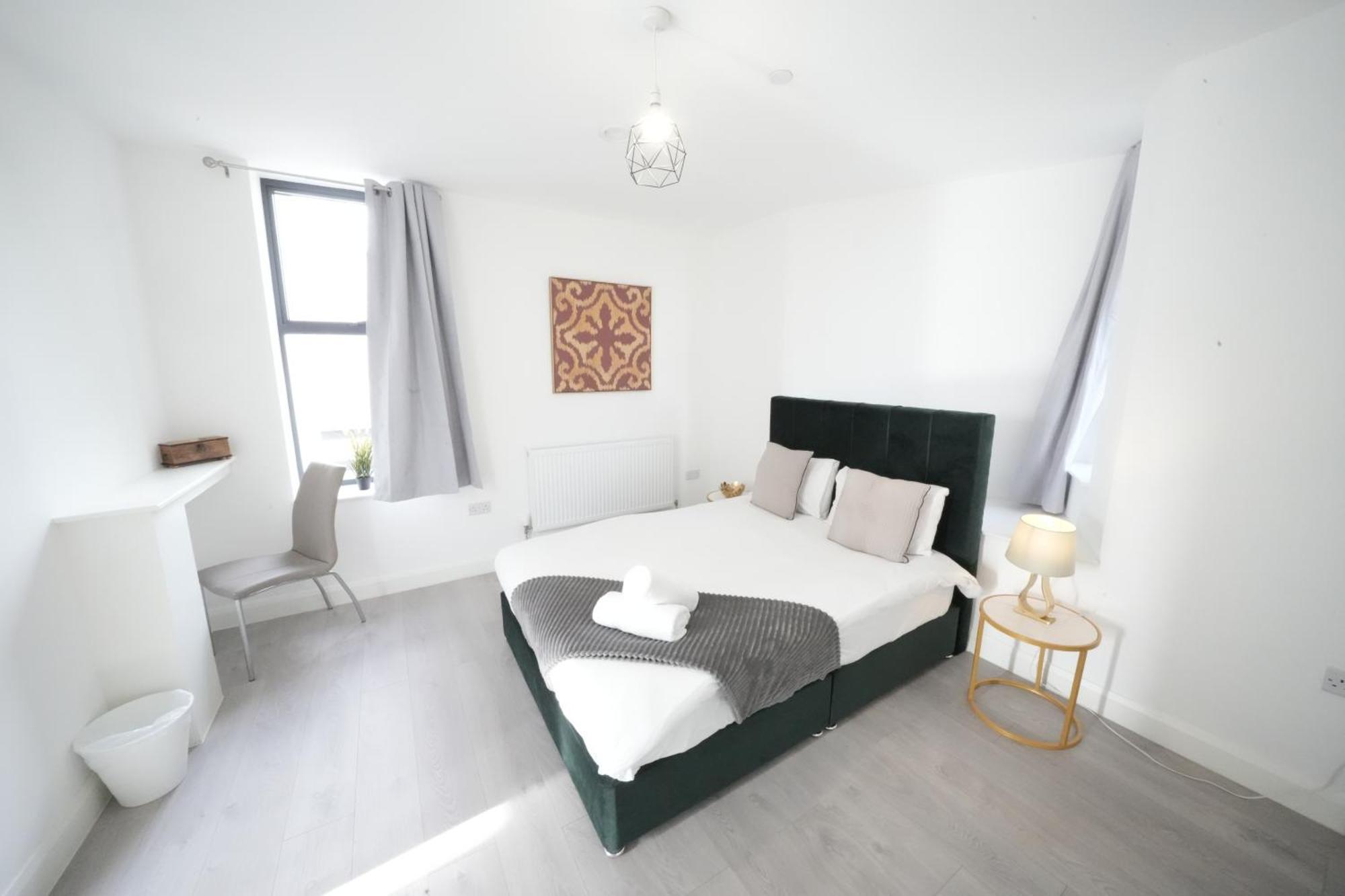 Ealing Broadway Great Stay 7-Minute Walk From The Underground Екстер'єр фото