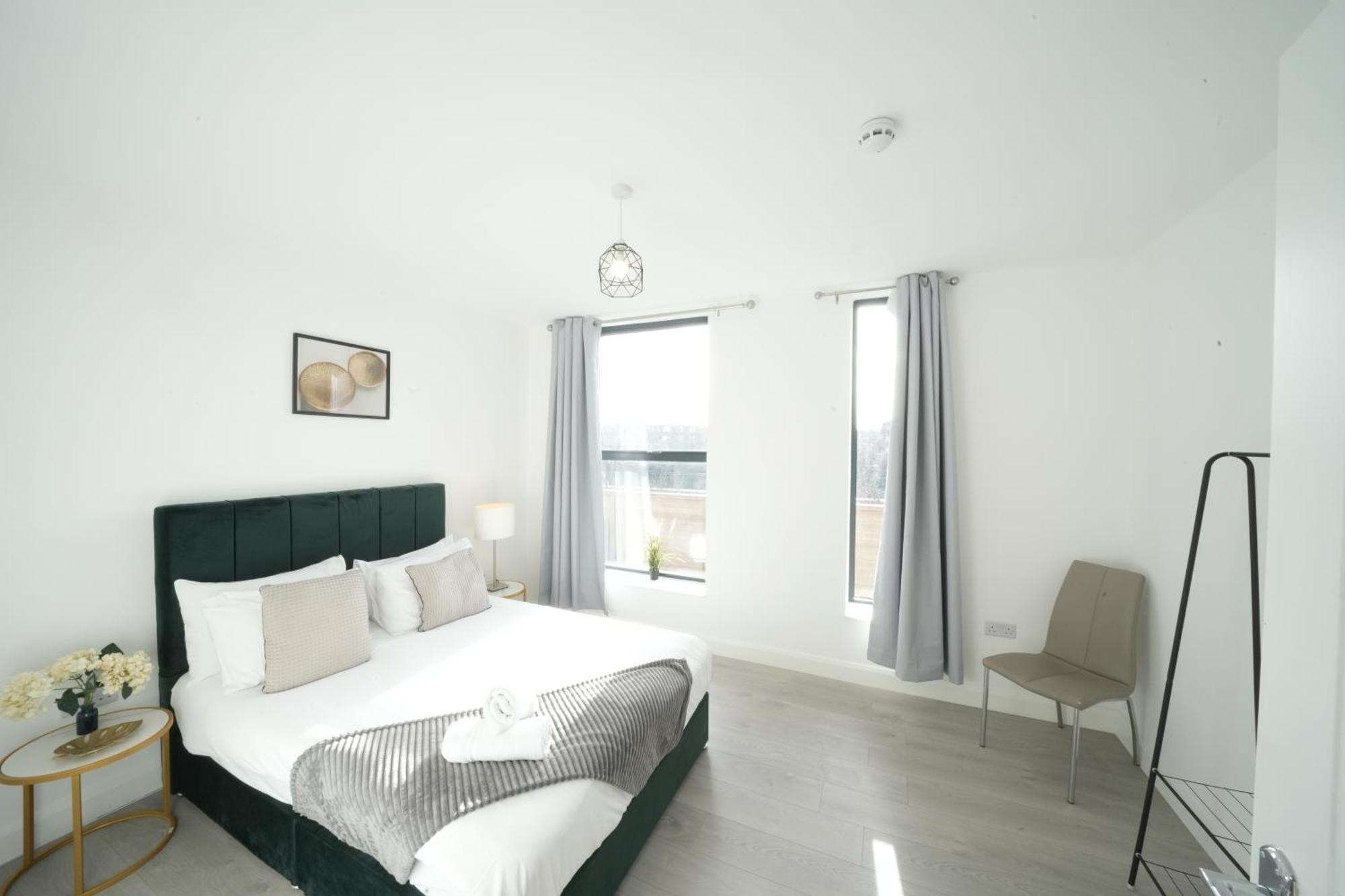 Ealing Broadway Great Stay 7-Minute Walk From The Underground Екстер'єр фото