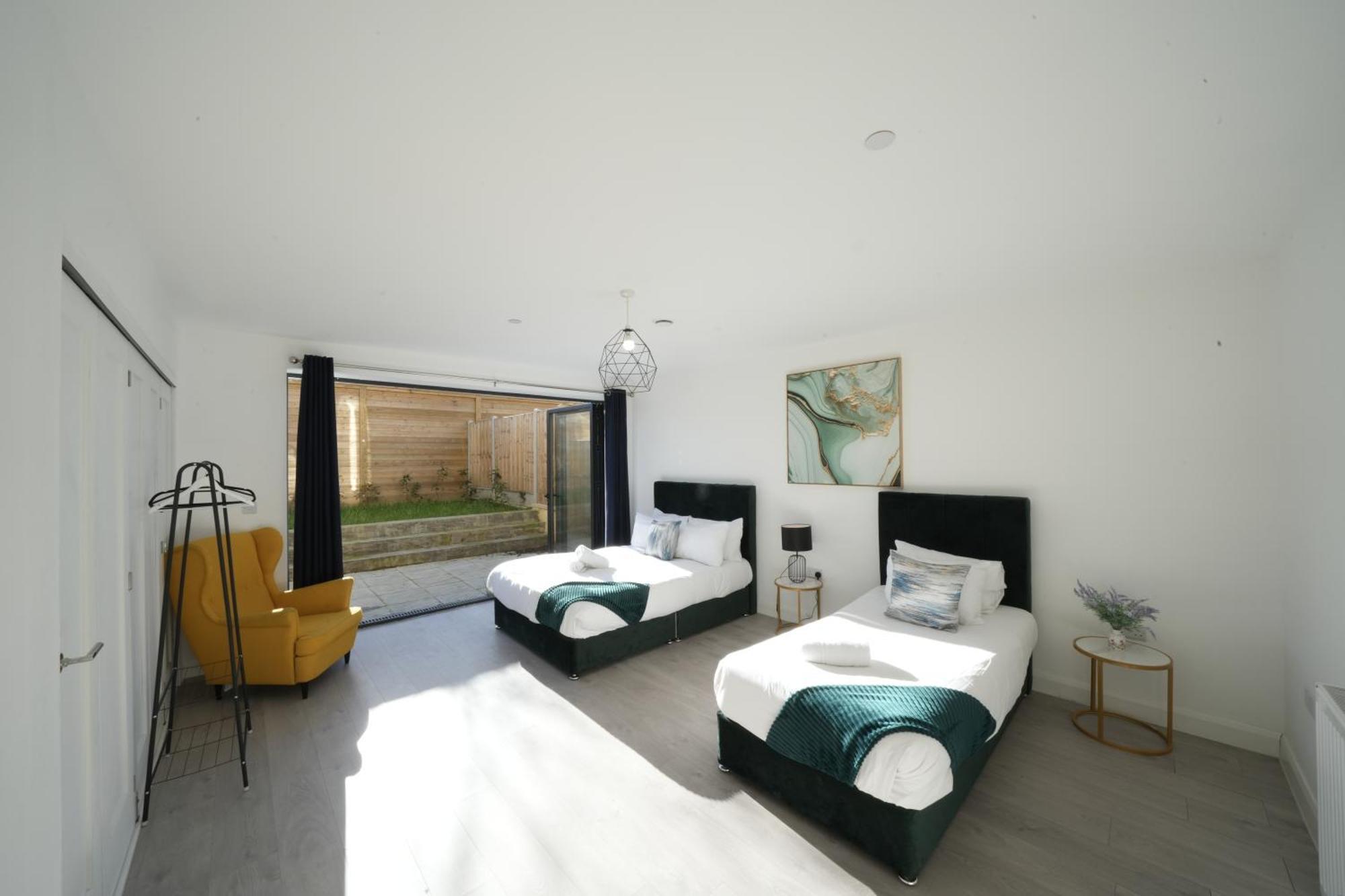 Ealing Broadway Great Stay 7-Minute Walk From The Underground Екстер'єр фото