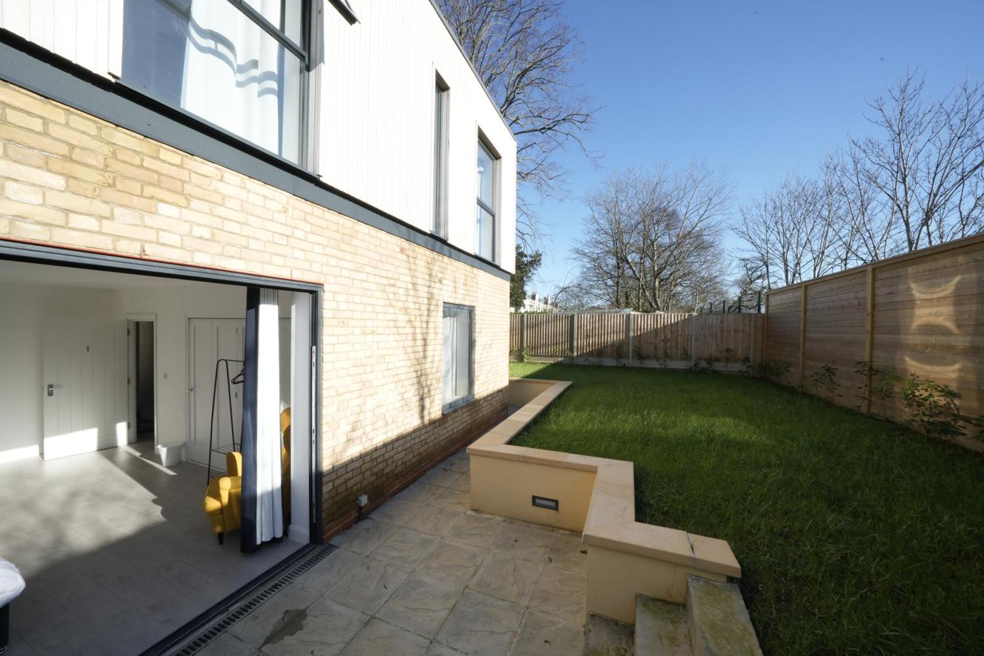 Ealing Broadway Great Stay 7-Minute Walk From The Underground Екстер'єр фото