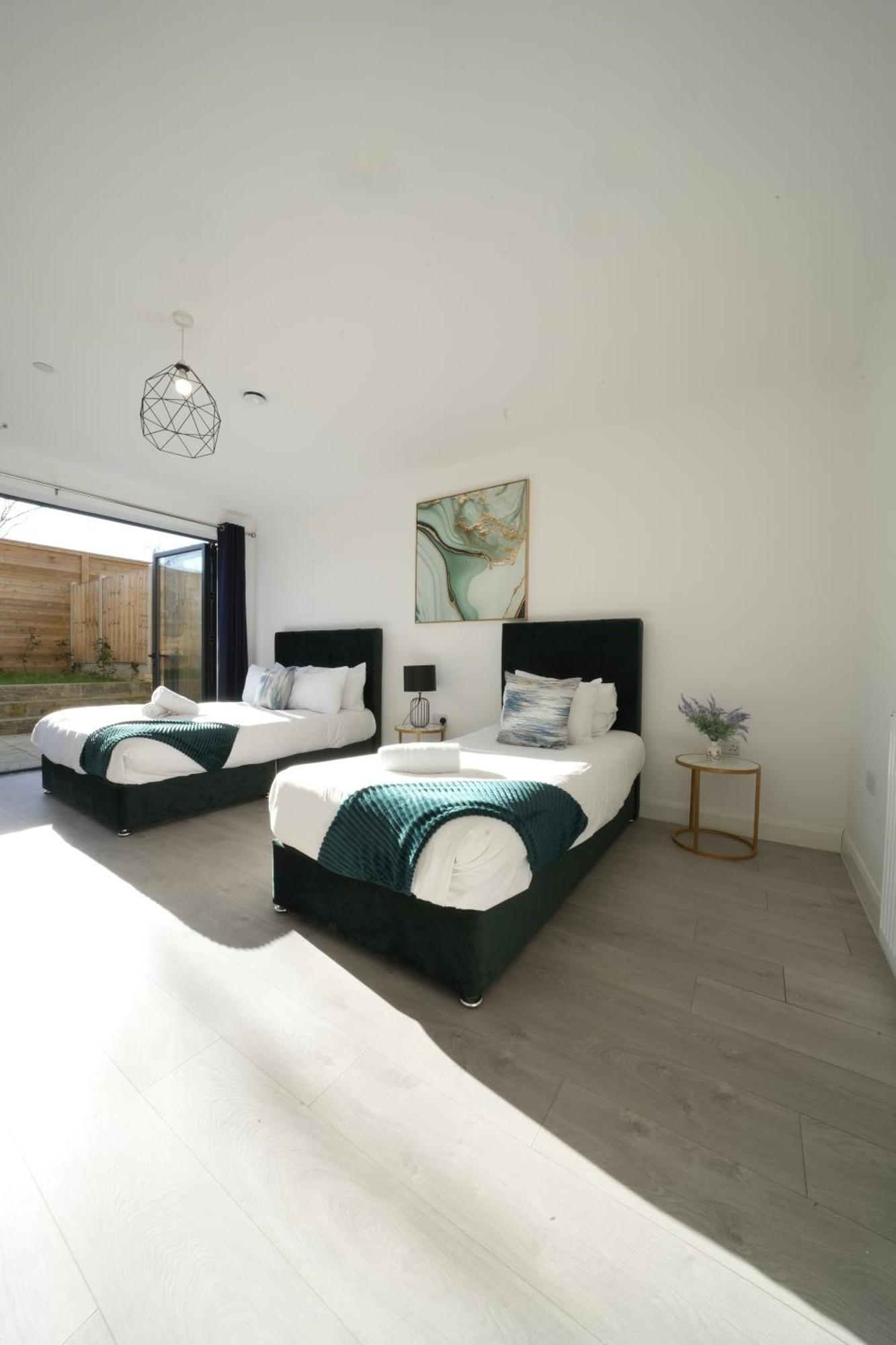 Ealing Broadway Great Stay 7-Minute Walk From The Underground Екстер'єр фото