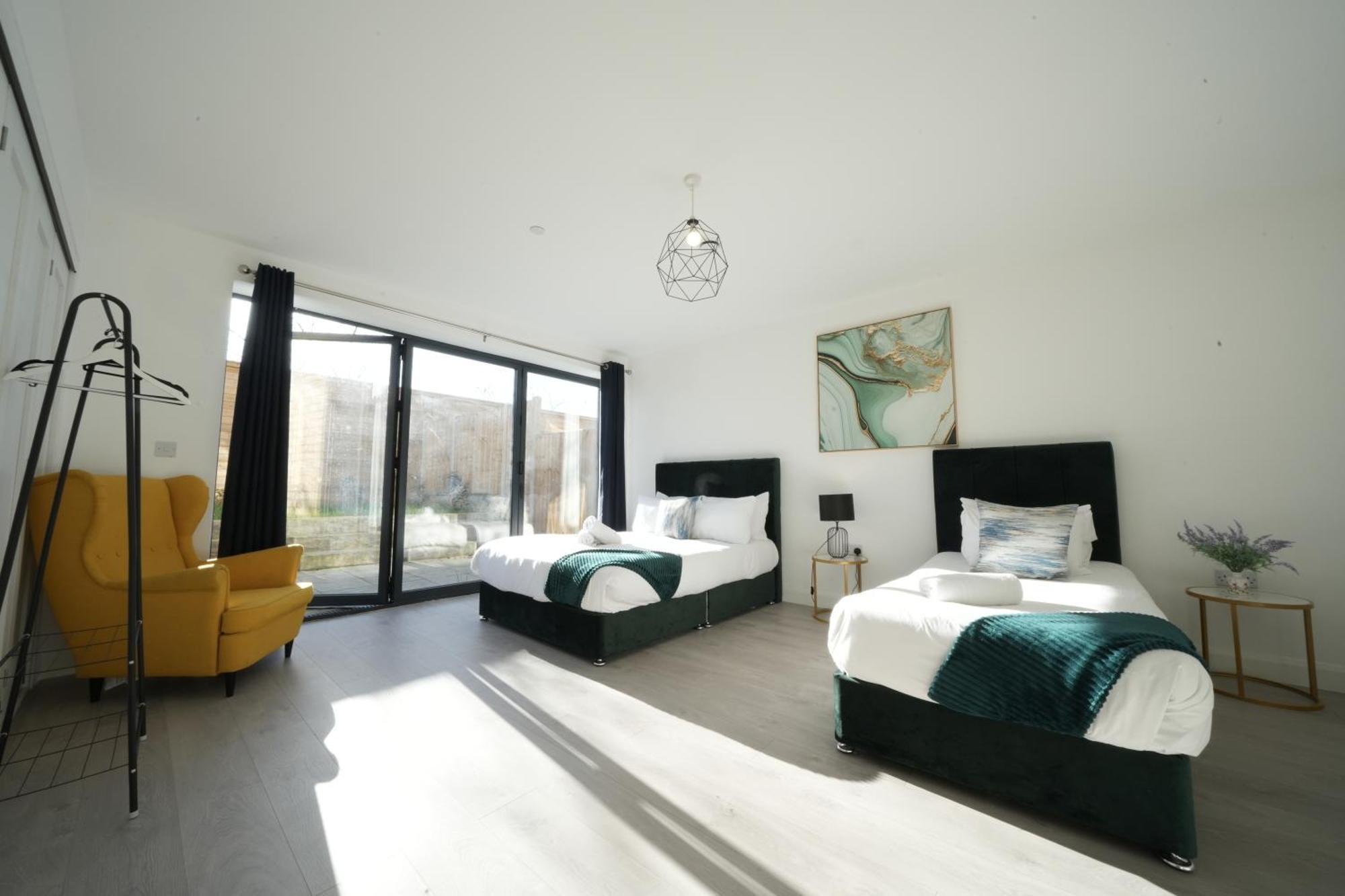 Ealing Broadway Great Stay 7-Minute Walk From The Underground Екстер'єр фото