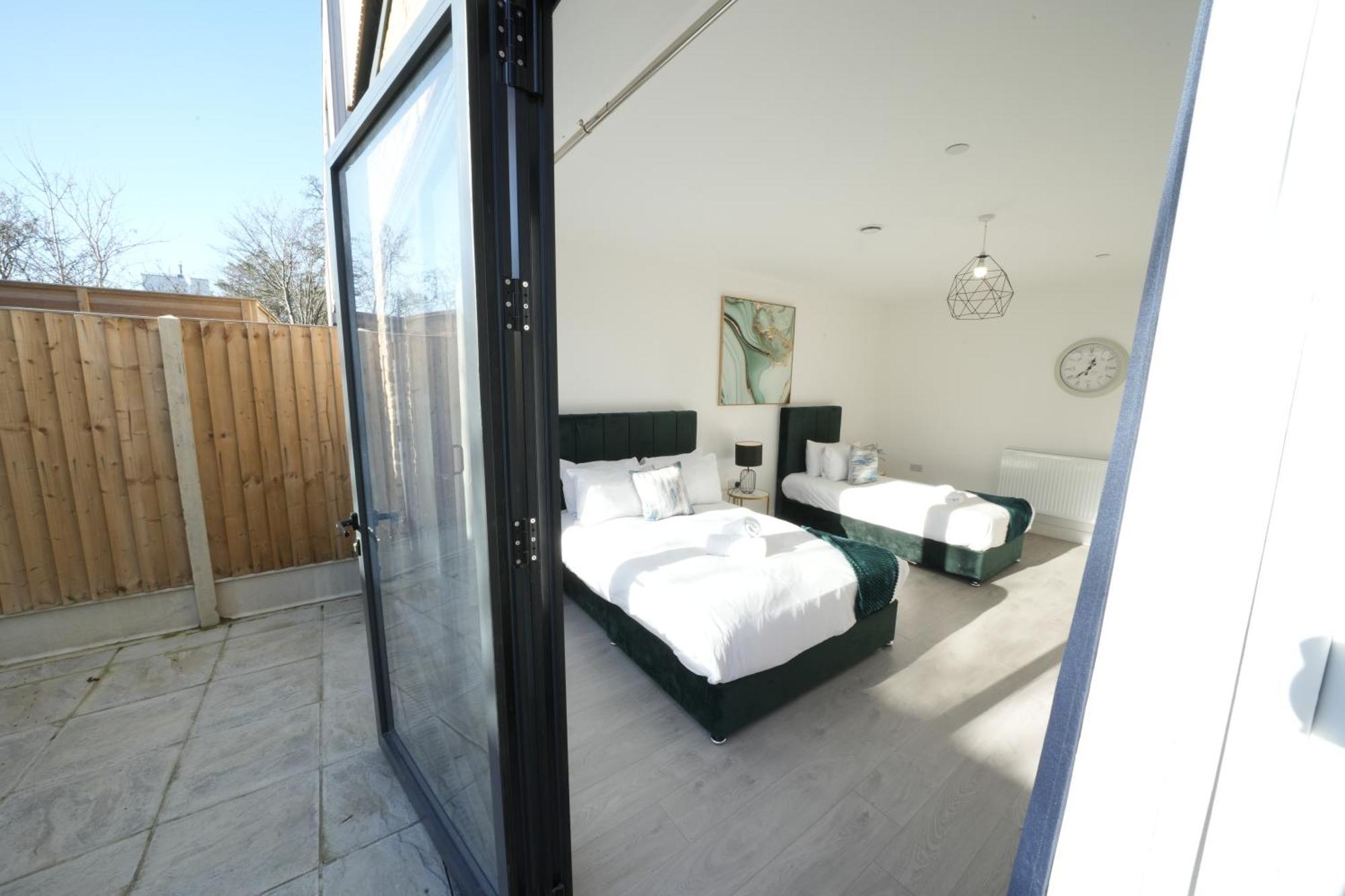 Ealing Broadway Great Stay 7-Minute Walk From The Underground Екстер'єр фото