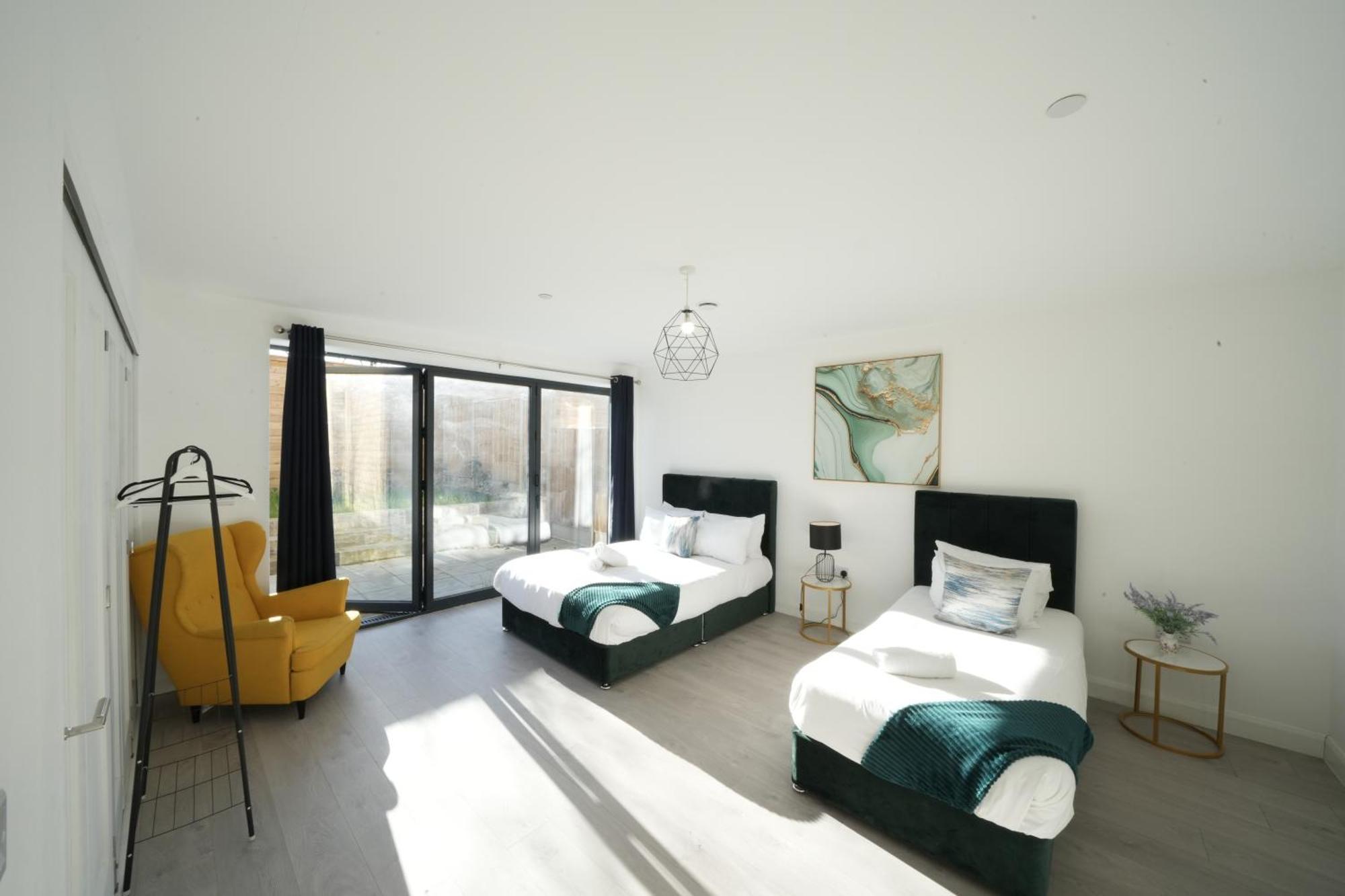 Ealing Broadway Great Stay 7-Minute Walk From The Underground Екстер'єр фото