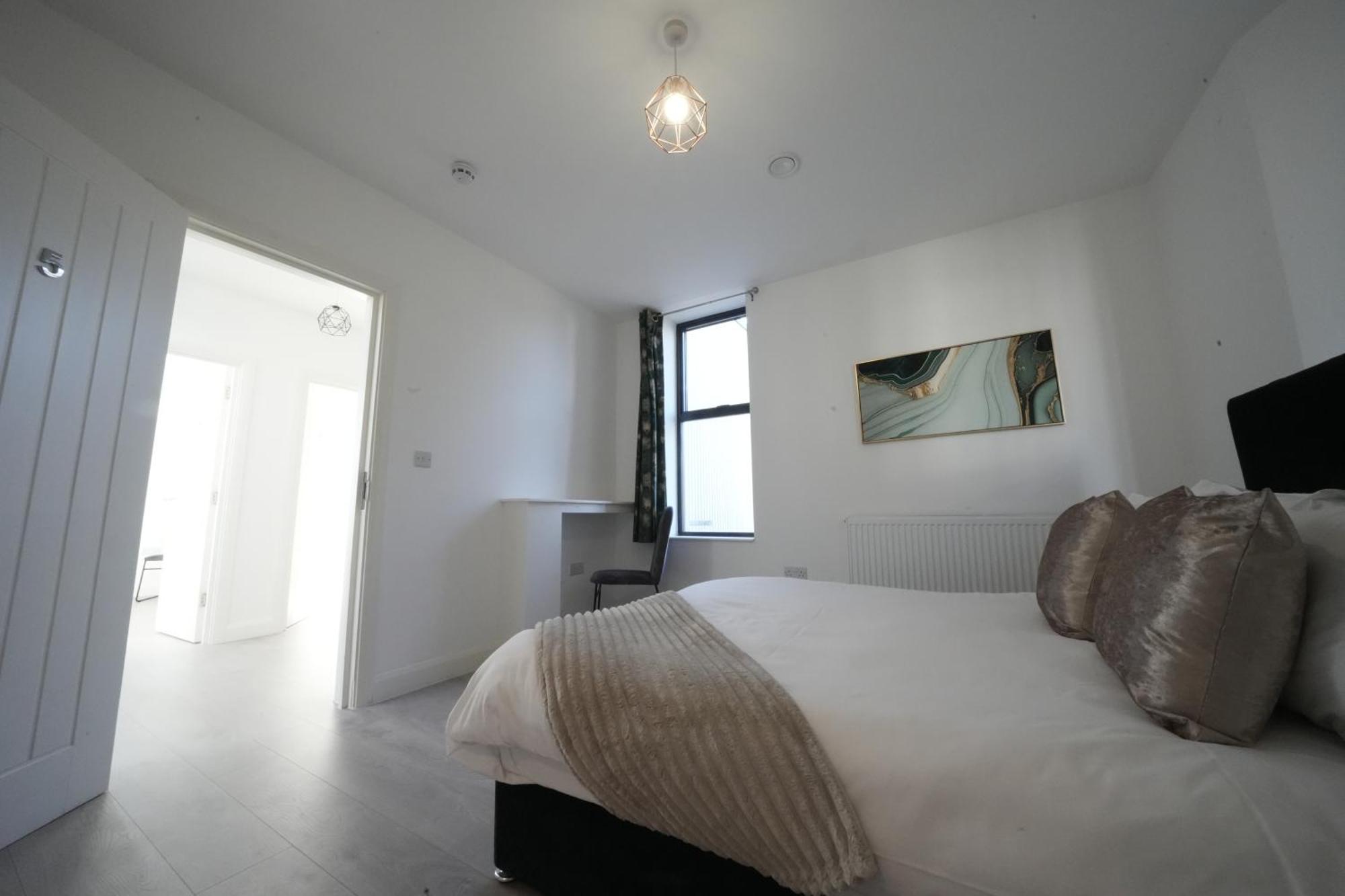 Ealing Broadway Great Stay 7-Minute Walk From The Underground Екстер'єр фото