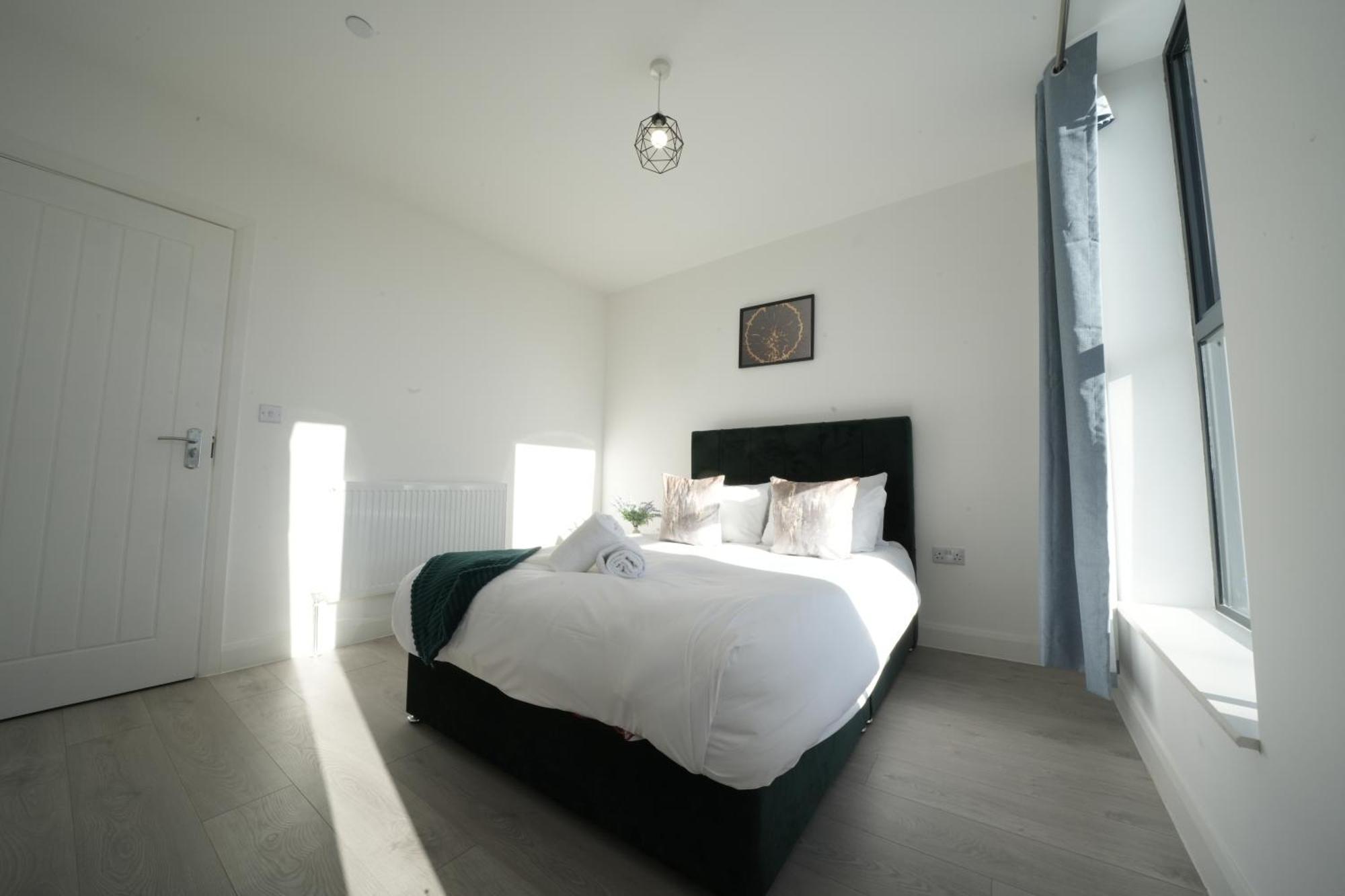 Ealing Broadway Great Stay 7-Minute Walk From The Underground Екстер'єр фото