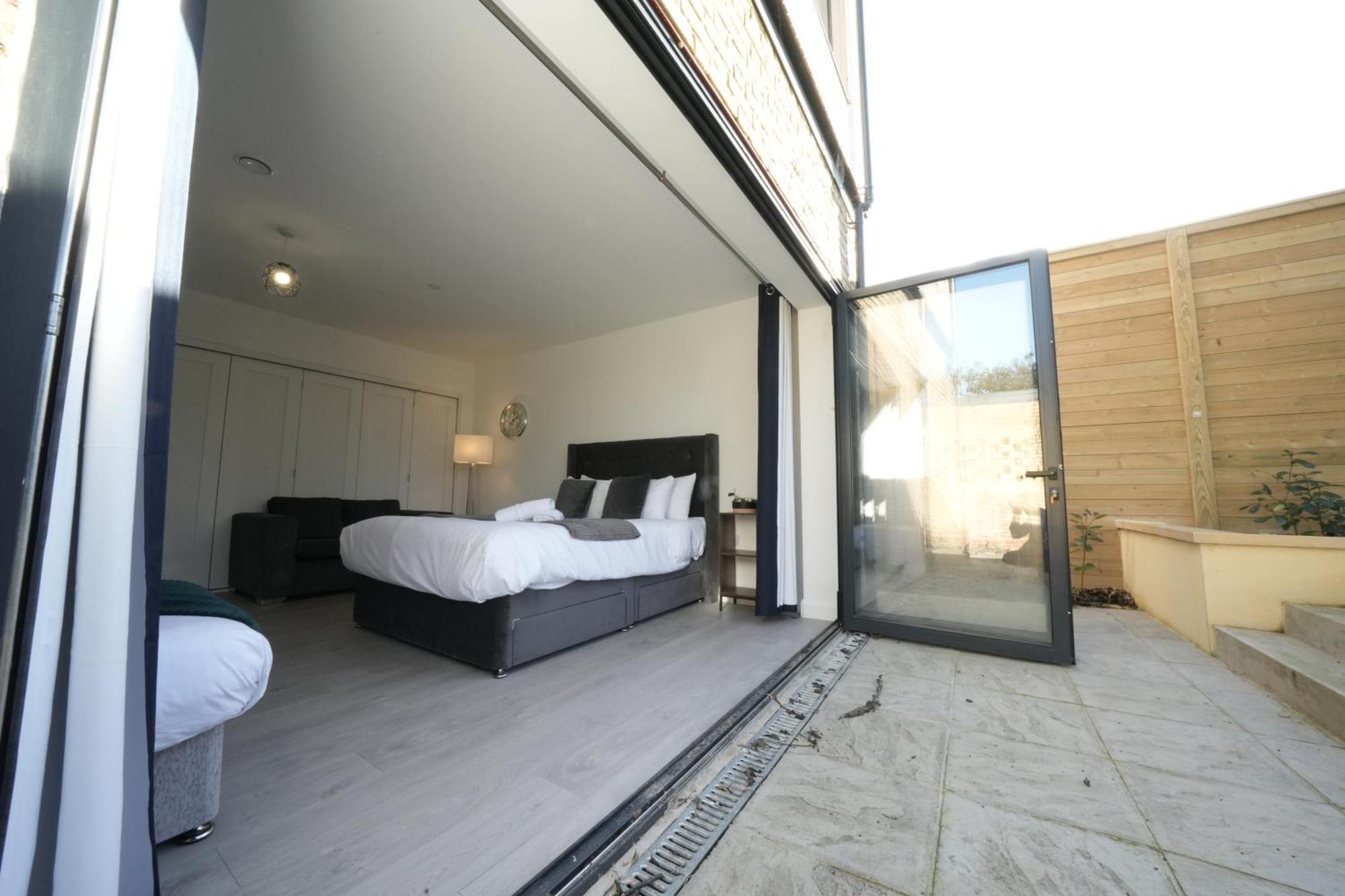Ealing Broadway Great Stay 7-Minute Walk From The Underground Екстер'єр фото