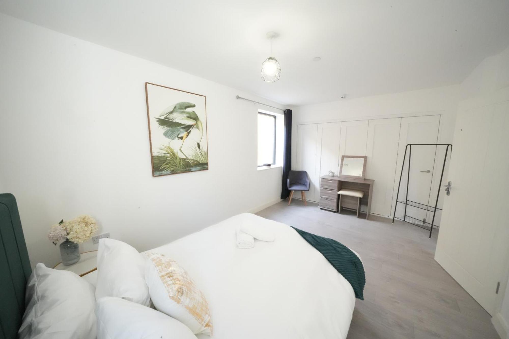 Ealing Broadway Great Stay 7-Minute Walk From The Underground Екстер'єр фото