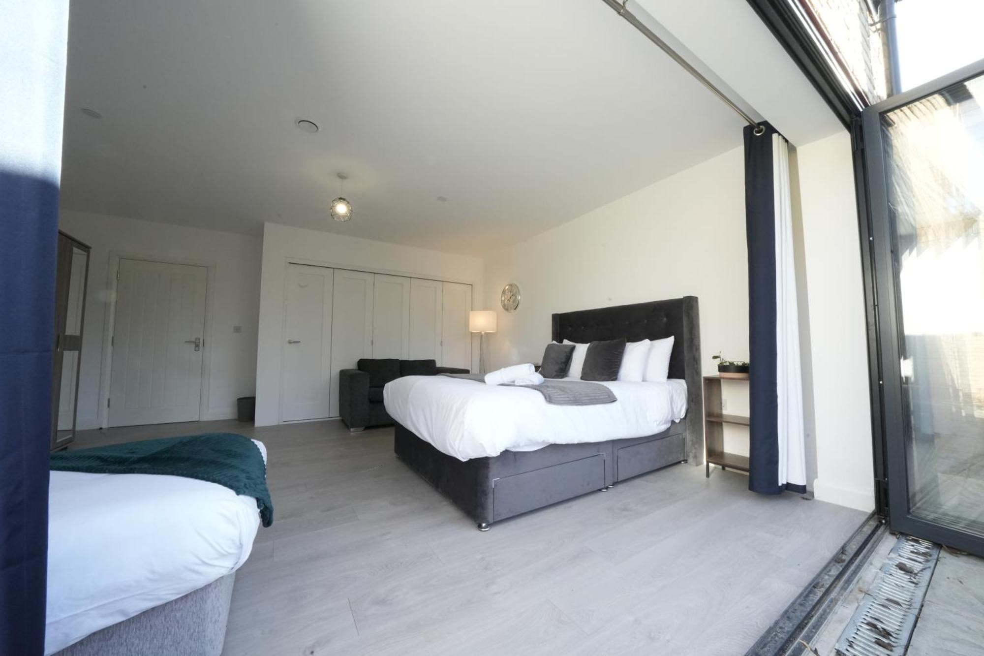 Ealing Broadway Great Stay 7-Minute Walk From The Underground Екстер'єр фото